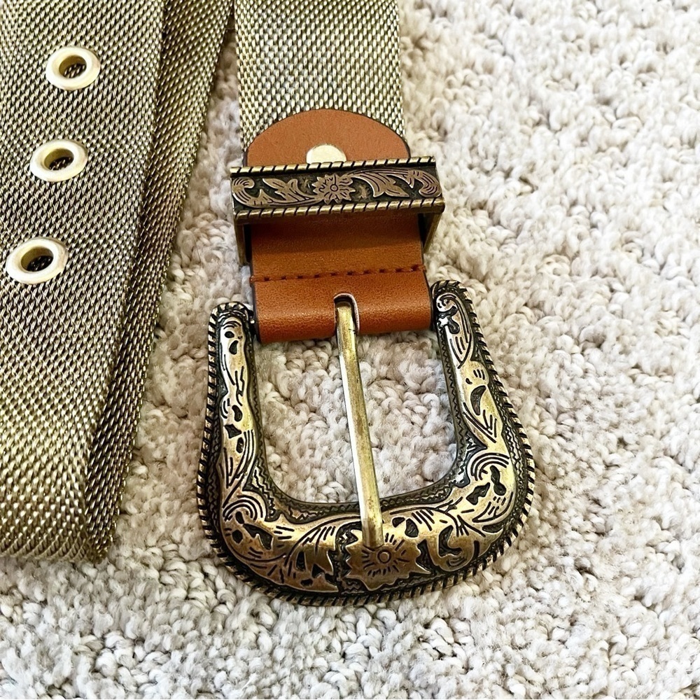 Gold Western Mesh Belt Womens Sz S/M Metallic Grommet Vintage 80s Tooled Floral - Picture 3 of 10